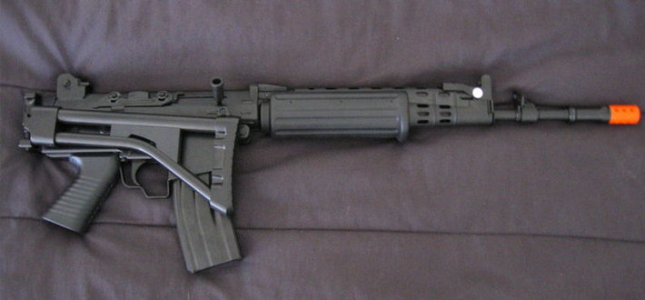 FN FNC自动步枪
