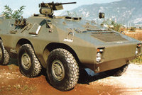 “美洲狮”装甲人员运输车