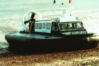 “斯林斯贝”SAH2200轻型气垫船