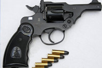 韦伯利0.32英寸袖珍型转轮手枪